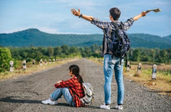 How Do Unexpected Moments While Traveling Happen